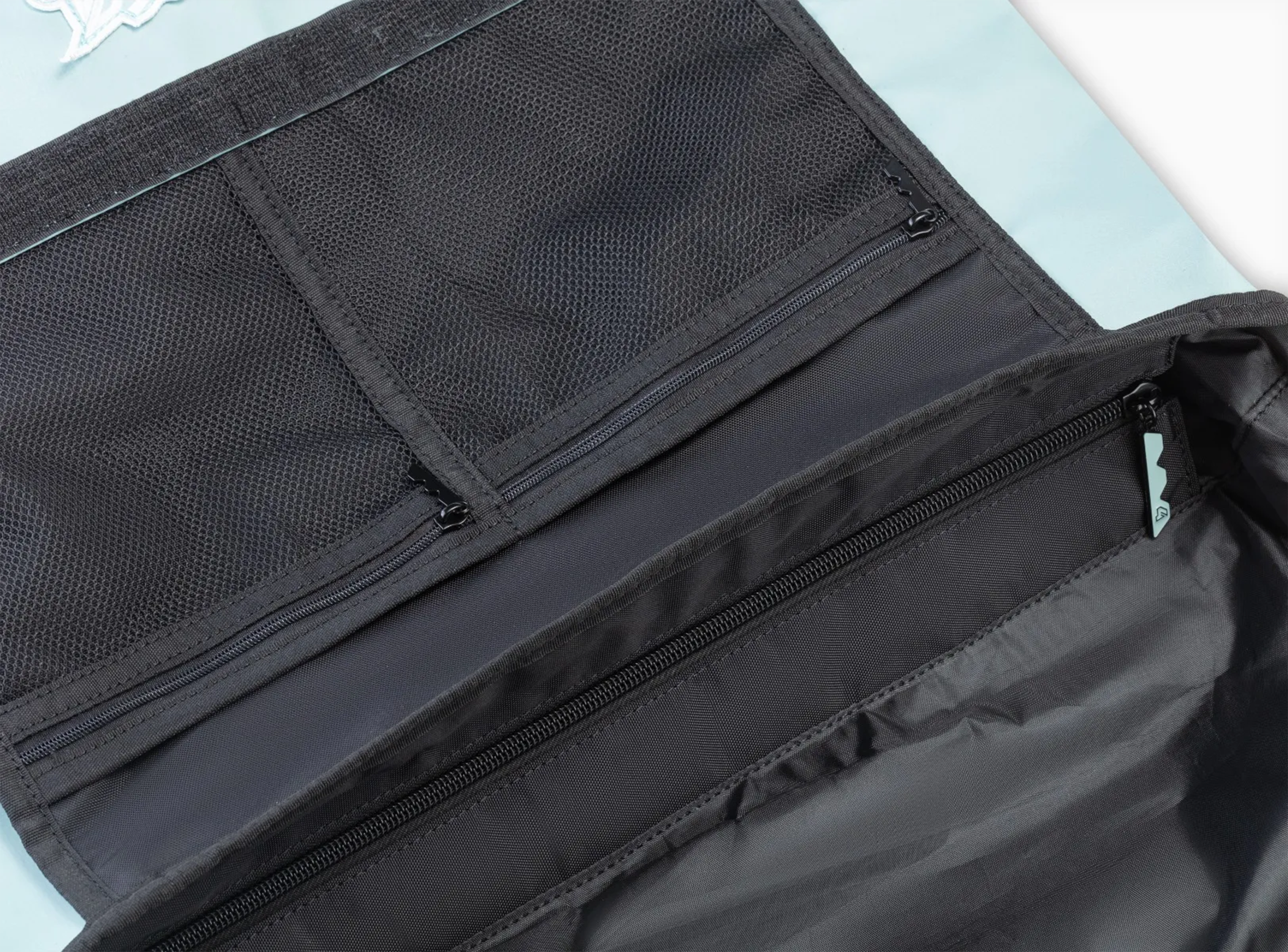 르노 4 숄더백 (블루)